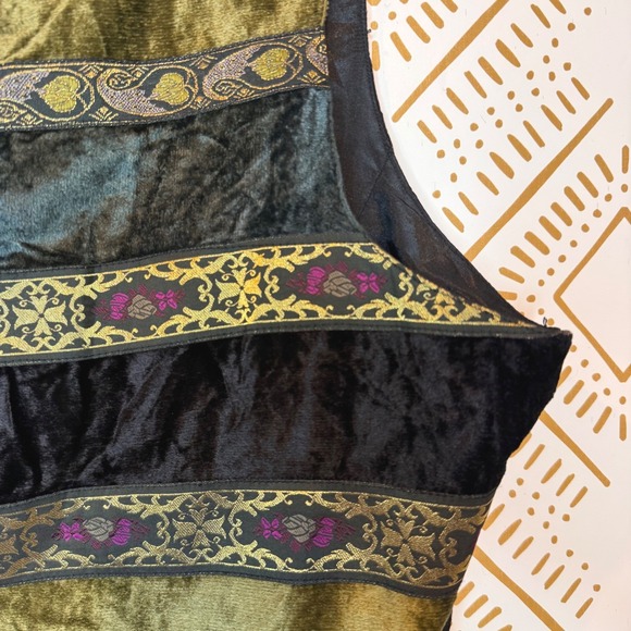 Vintage Vest Women L Forest Green Velvet Tapestry Ornate Button Renfaire Cottage - Picture 2 of 9